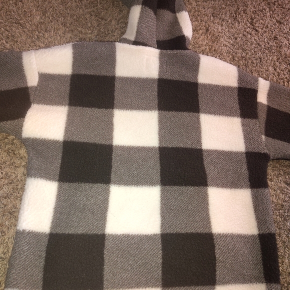 Fleece pullover bundle - Picture 3 of 7